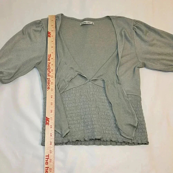 Abercrombie & Fitch Size Small Knit Ruched Tie Top Green Short Sleeve Blouse - Picture 10 of 13